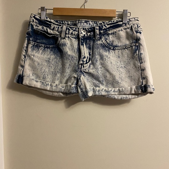 Short - Picture 2 of 5